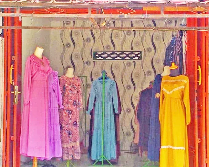 Desain Depan Toko Baju