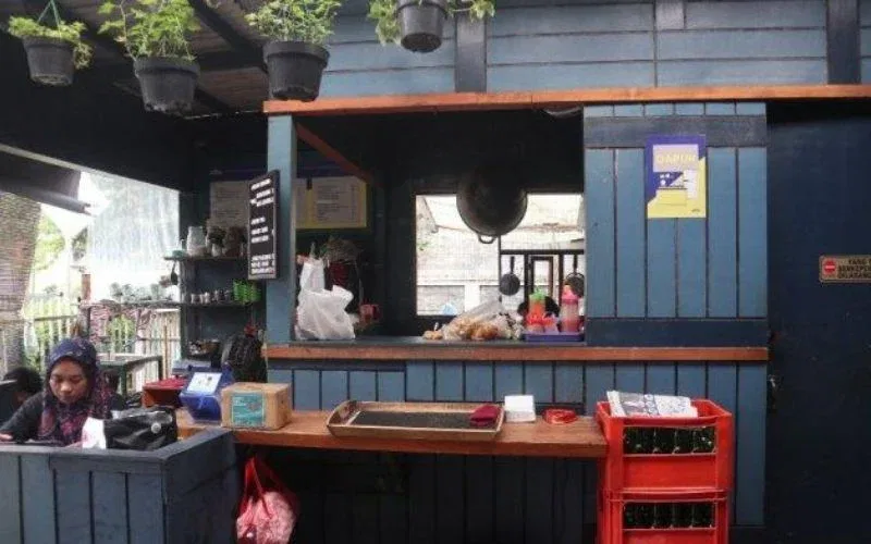 Desain Warung Kecil Depan Rumah