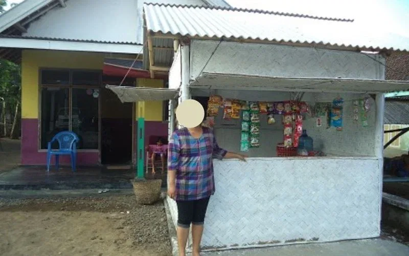 Desain Warung Kecil Depan Rumah