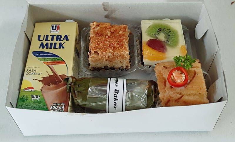 contoh snack box harga 7000