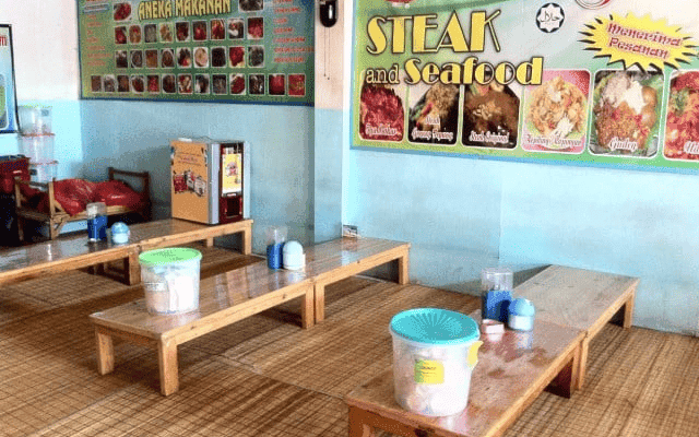 desain warung makan kecil sederhana