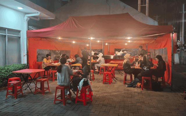 desain warung makan kecil sederhana