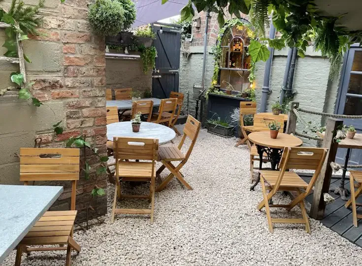 desain warung makan pinggir jalan