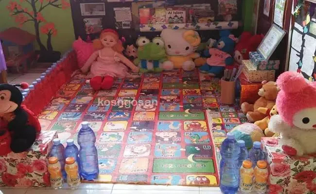 Beragam Contoh Pojok Baca Sederhana di Kelas Menarik! 18 pojok baca sederhana di kelas