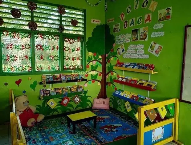 Beragam Contoh Pojok Baca Sederhana di Kelas Menarik! 17 pojok baca sederhana di kelas
