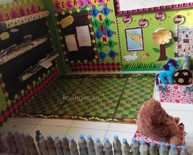 Beragam Contoh Pojok Baca Sederhana di Kelas Menarik! 20 pojok baca sederhana di kelas